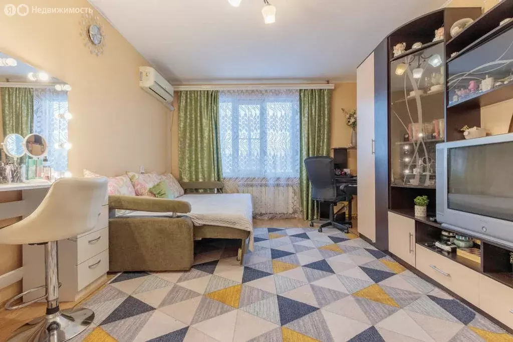3-комнатная квартира: Воронеж, улица 25 Января, 70 (58 м) - Фото 1