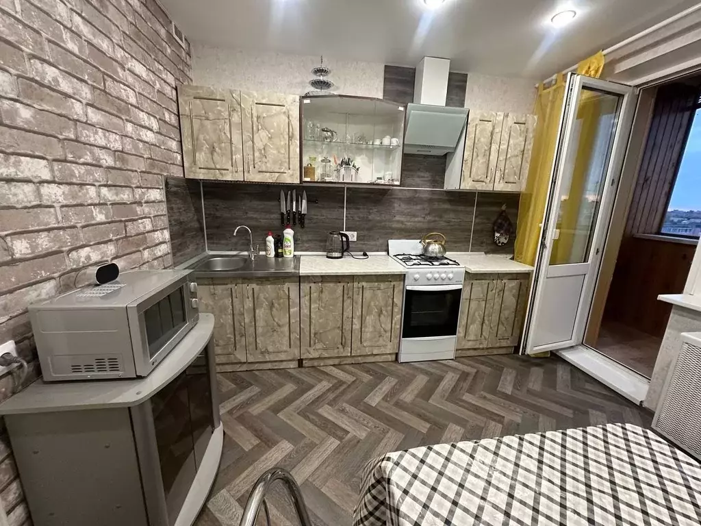 2-к кв. Вологодская область, Череповец Олимпийская ул., 57Б (57.4 м) - Фото 2