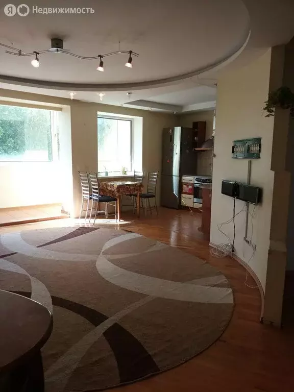 3-комнатная квартира: Саратов, Усть-Курдюмская улица, 7А (74.7 м) - Фото 0