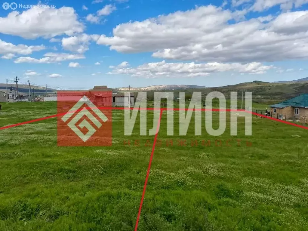 Участок в Белогорский район, Земляничненское сельское поселение, село ... - Фото 2