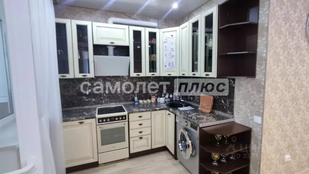 2-к кв. Белгородская область, Шебекино Кооперативная ул., 4 (70.0 м) - Фото 2