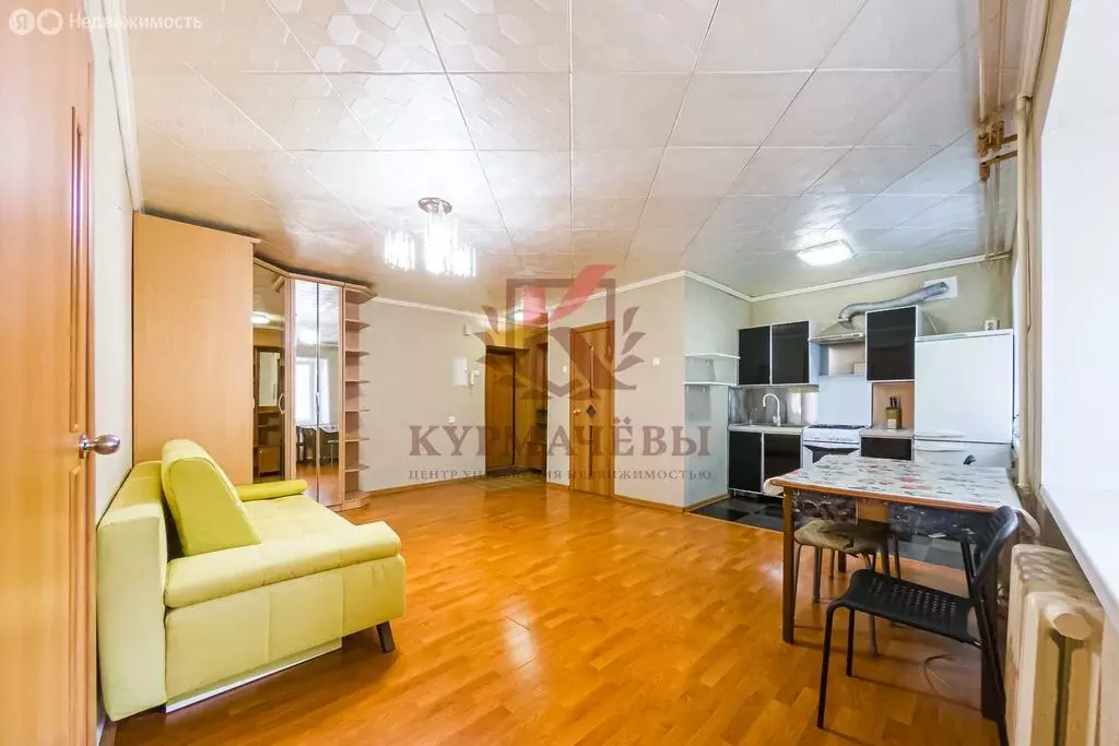 2-комнатная квартира: Екатеринбург, переулок Трактористов, 13 (41.8 м) - Фото 1