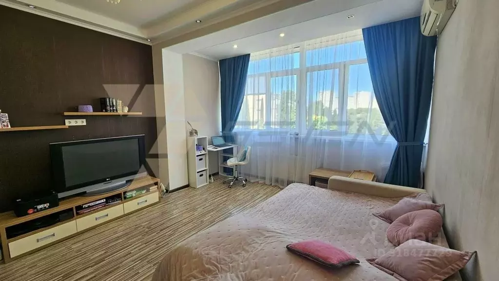 2-к кв. Севастополь ул. Адмирала Фадеева, 21Д (52.0 м) - Фото 1