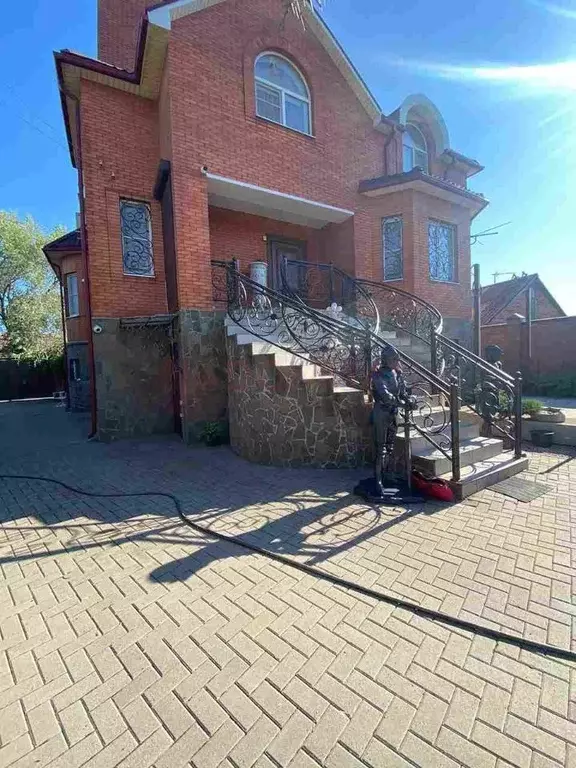Дом в Ростовская область, Батайск ул. Половинко (336 м) - Фото 0