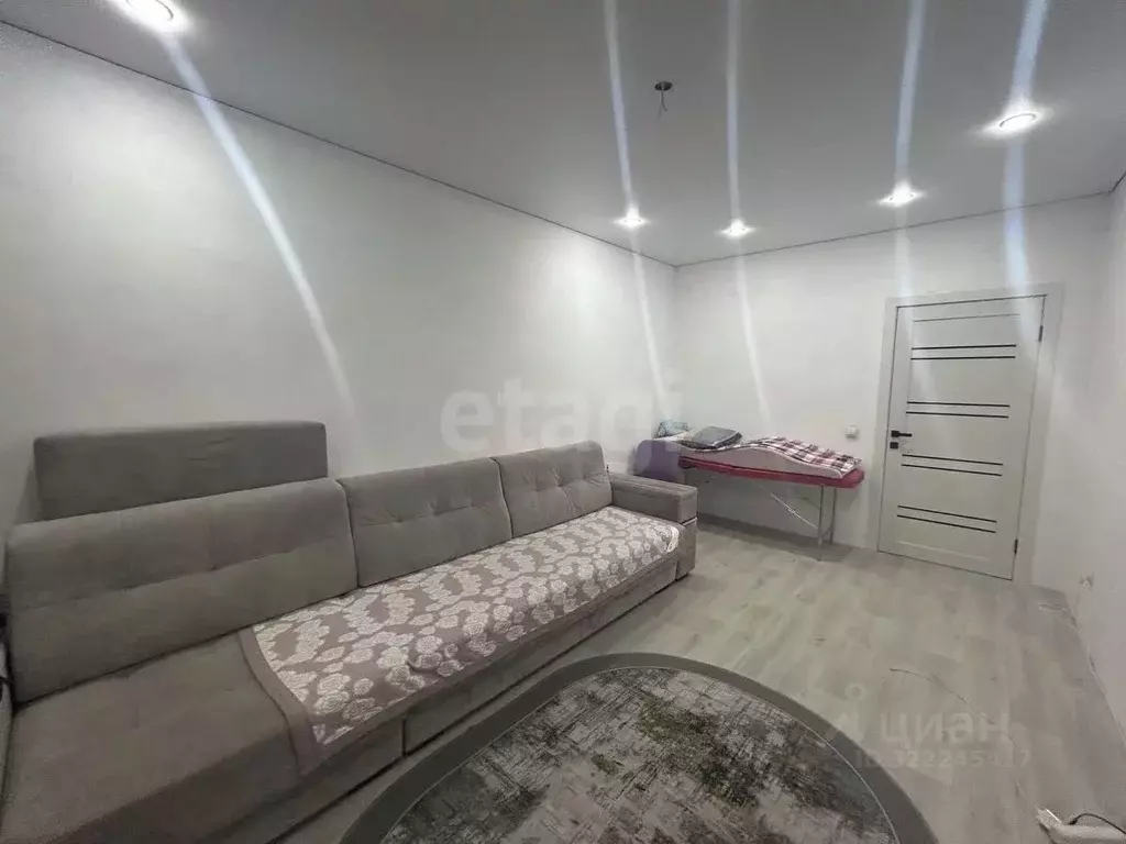 2-к кв. Ямало-Ненецкий АО, Новый Уренгой Сибирская ул., 31А (52.6 м) - Фото 2