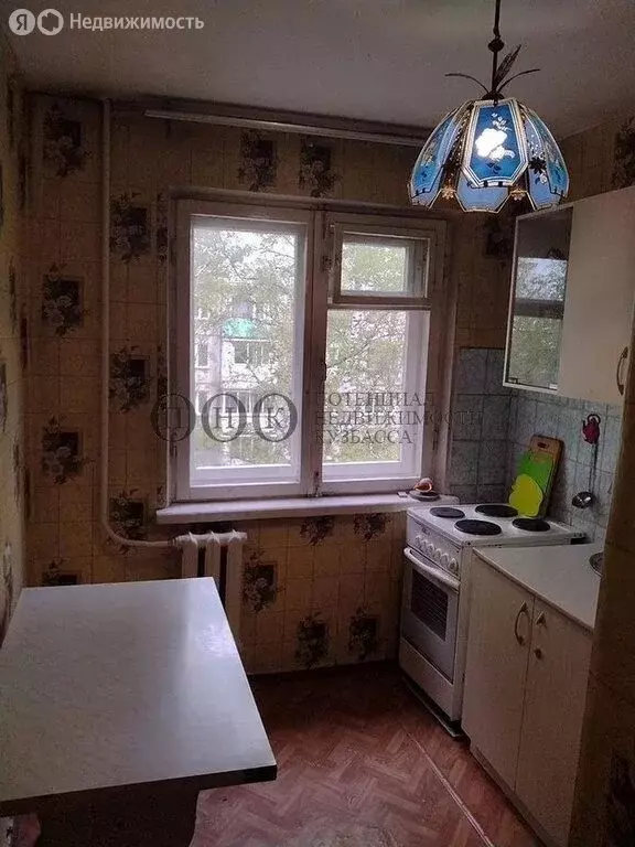 2-комнатная квартира: Кемерово, улица Ворошилова, 1А (45.6 м) - Фото 0