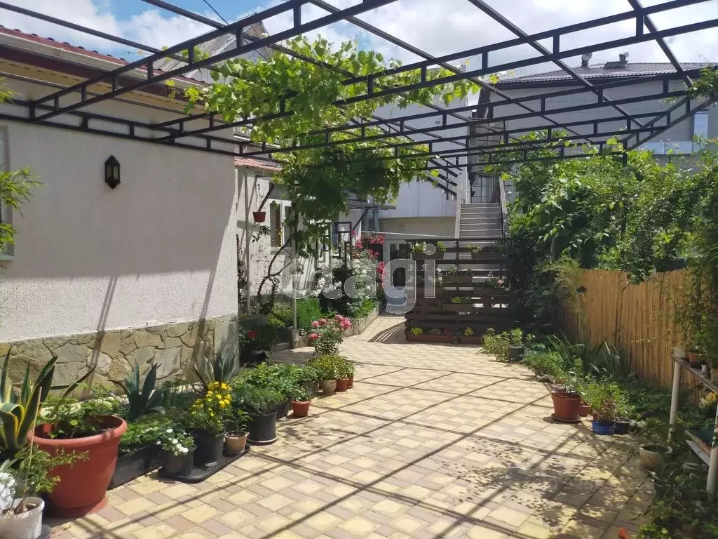 Дом в Краснодарский край, Геленджик  (215 м) - Фото 1