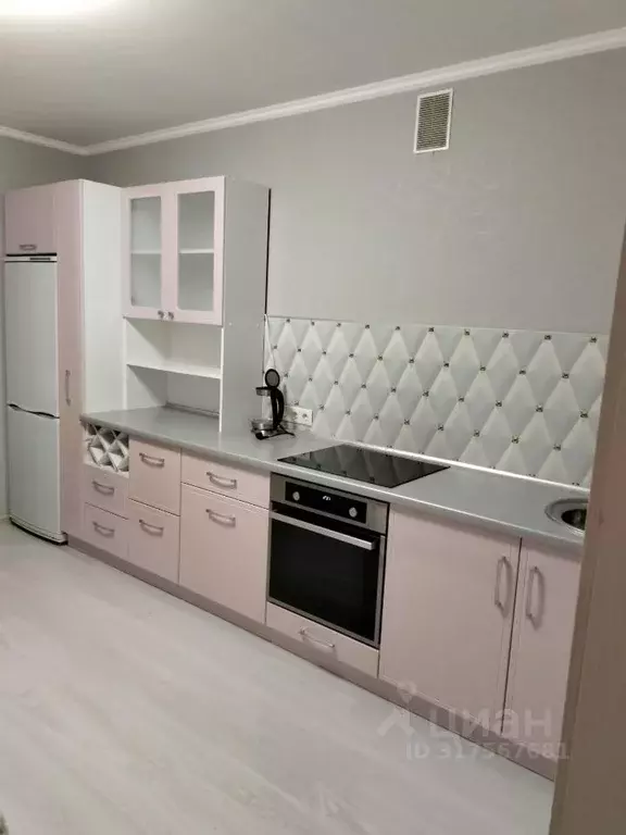 1-к кв. Тюменская область, Тюмень Кремлевская ул., 102 (38.0 м) - Фото 1