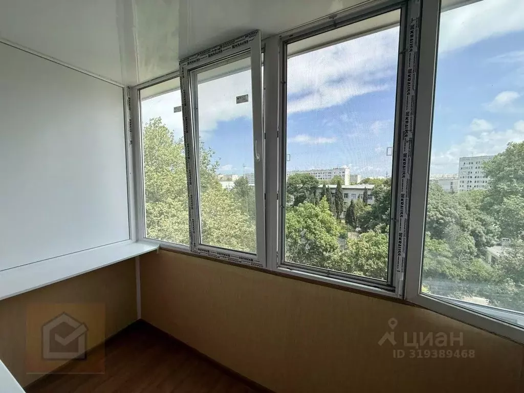 2-к кв. Севастополь ул. Маршала Крылова, 23 (39.8 м) - Фото 1