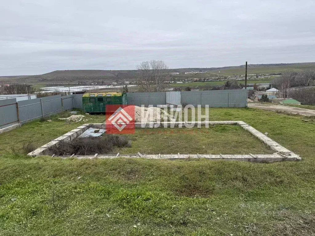 Участок в Крым, Бахчисарайский район, Тенистовское с/пос, с. Айвовое ... - Фото 2