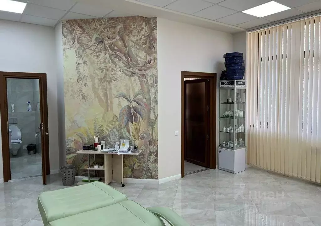 Помещение свободного назначения в Крым, Симферополь просп. Кирова, 49В ... - Фото 1