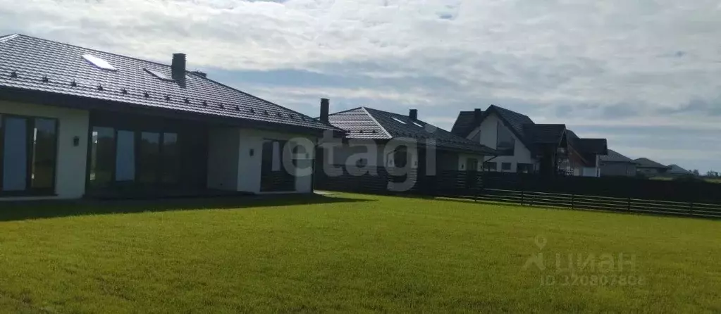 Дом в Калининградская область, Гурьевский муниципальный округ, пос. ... - Фото 1