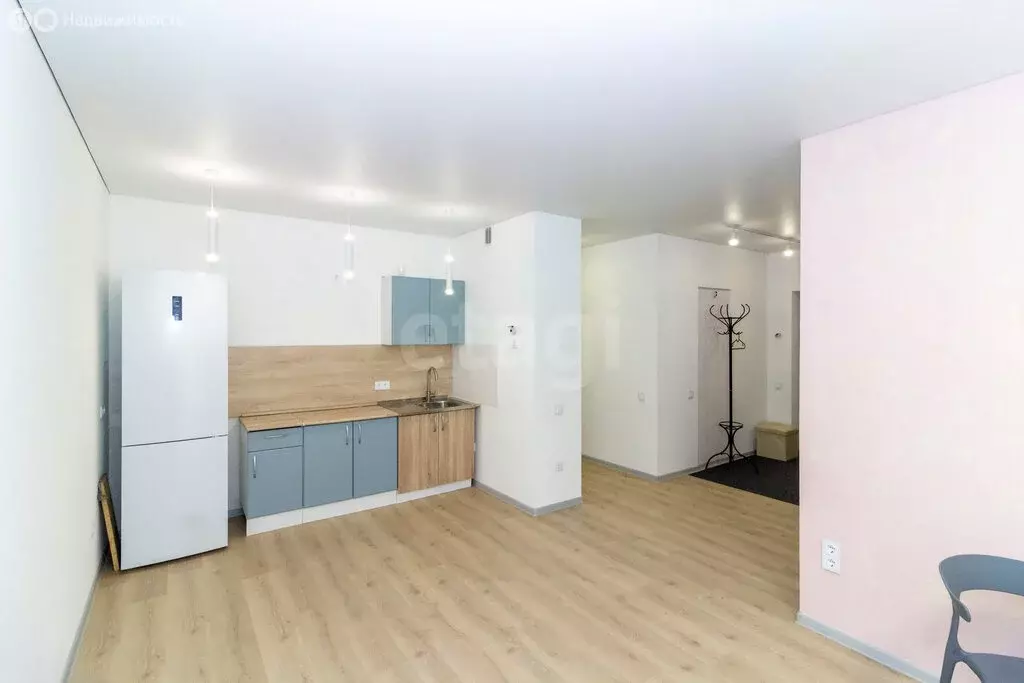 2-комнатная квартира: Тюмень, микрорайон Зарека, улица Лермонтова, 8А ... - Фото 2