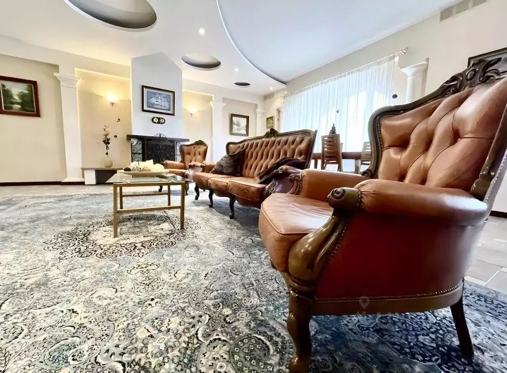 3-к кв. Самарская область, Самара ул. Циолковского, 1а (220.0 м) - Фото 1