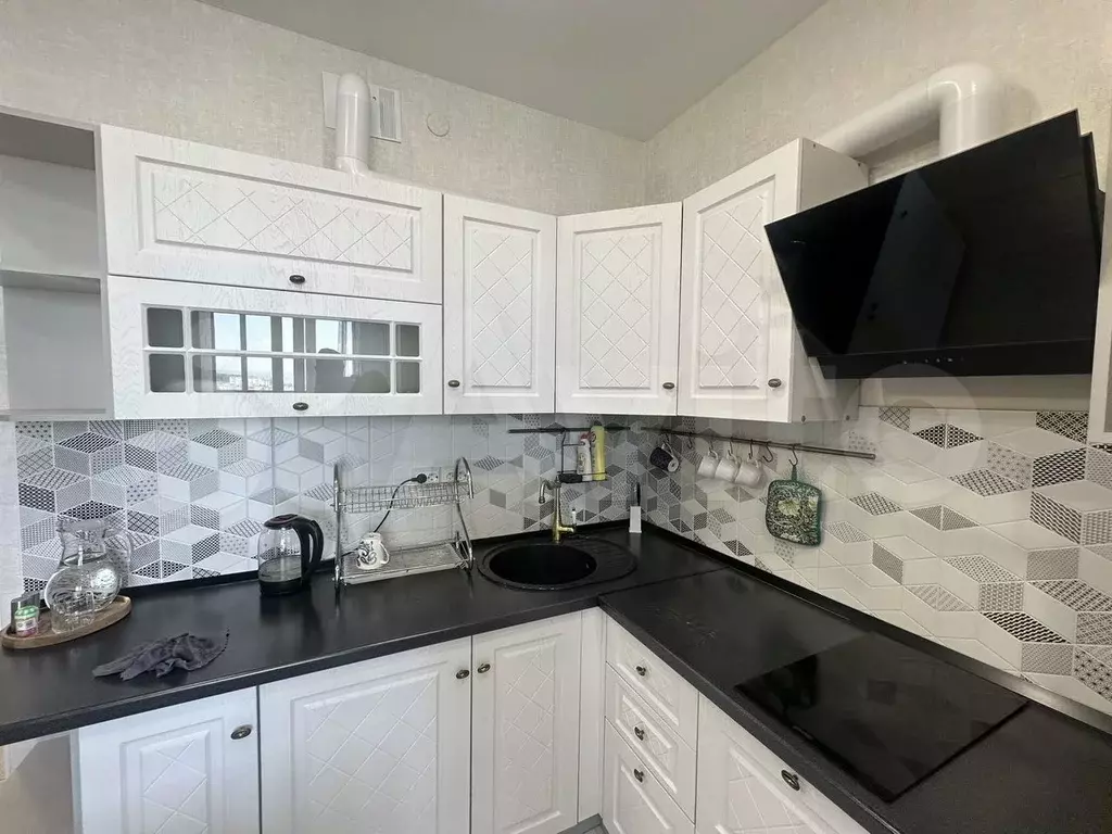 2-к. квартира, 40 м, 13/18 эт. - Фото 1