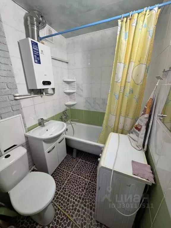 1-к кв. Волгоградская область, Волгоград Удмуртская ул., 10 (30.0 м) - Фото 1