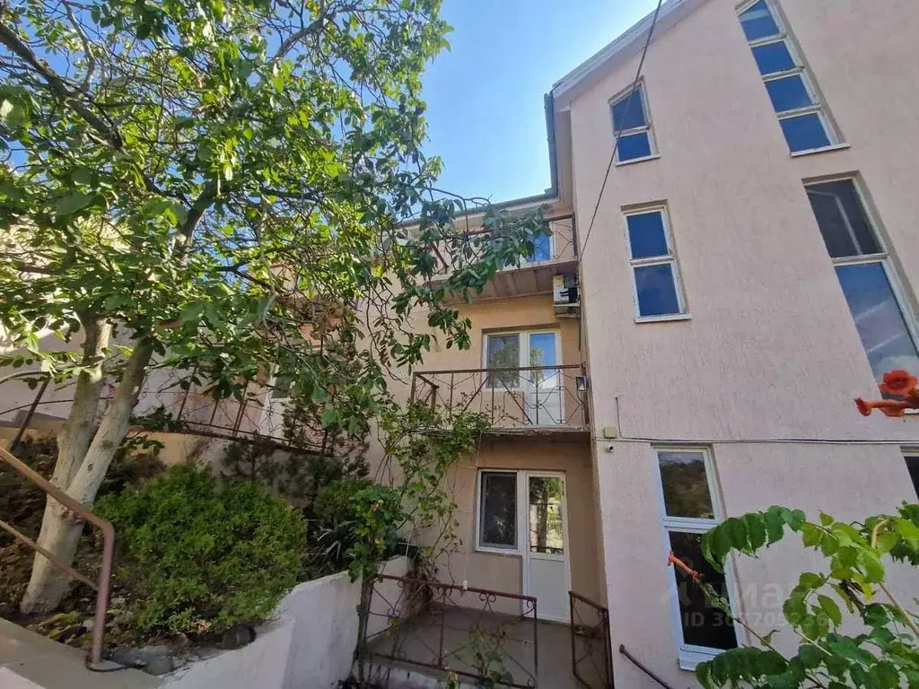 Дом в Крым, Алушта муниципальный округ, с. Рыбачье ул. Лучистая (305 ... - Фото 1