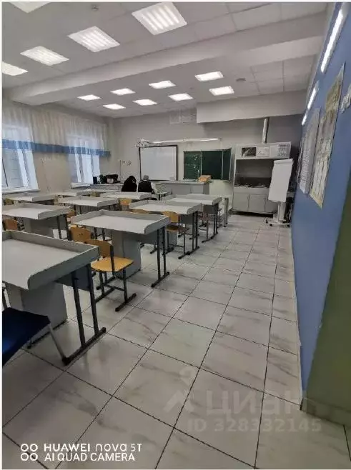 Помещение свободного назначения в Татарстан, Набережные Челны ул. ... - Фото 1