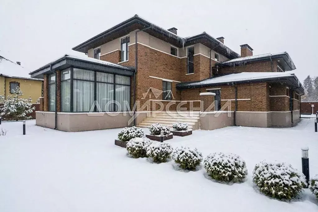 Дом в Москва д. Бурцево,  (415 м) - Фото 1