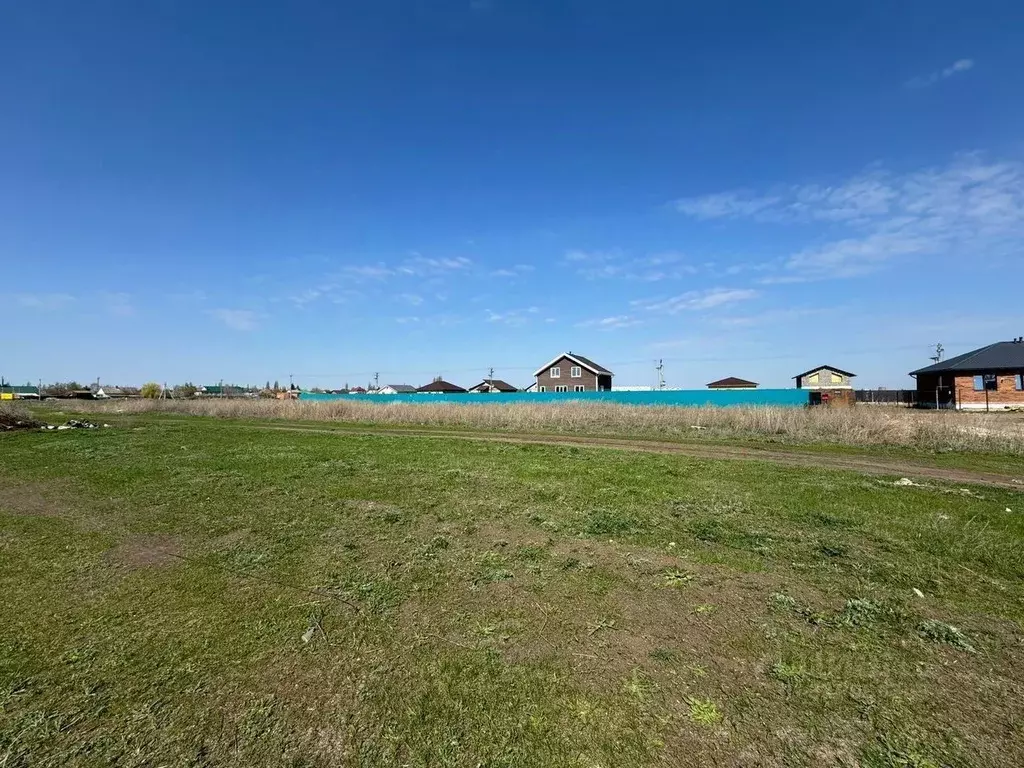 Участок в Саратовская область, Энгельсский район, Новопушкинское ... - Фото 0