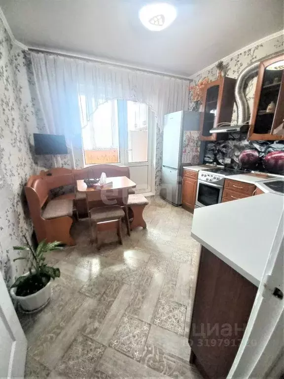 3-к кв. Сахалинская область, Южно-Сахалинск ул. Есенина, 9 (62.8 м) - Фото 1