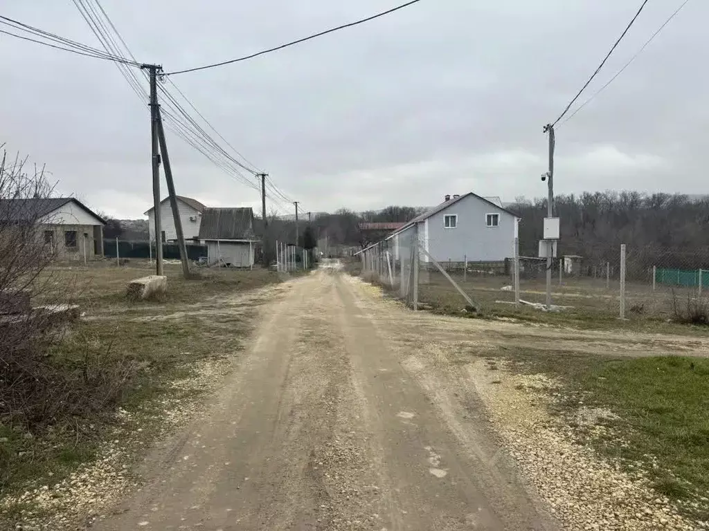 Участок в Крым, Симферопольский район, Чистенское с/пос, Родничок СПК  ... - Фото 2