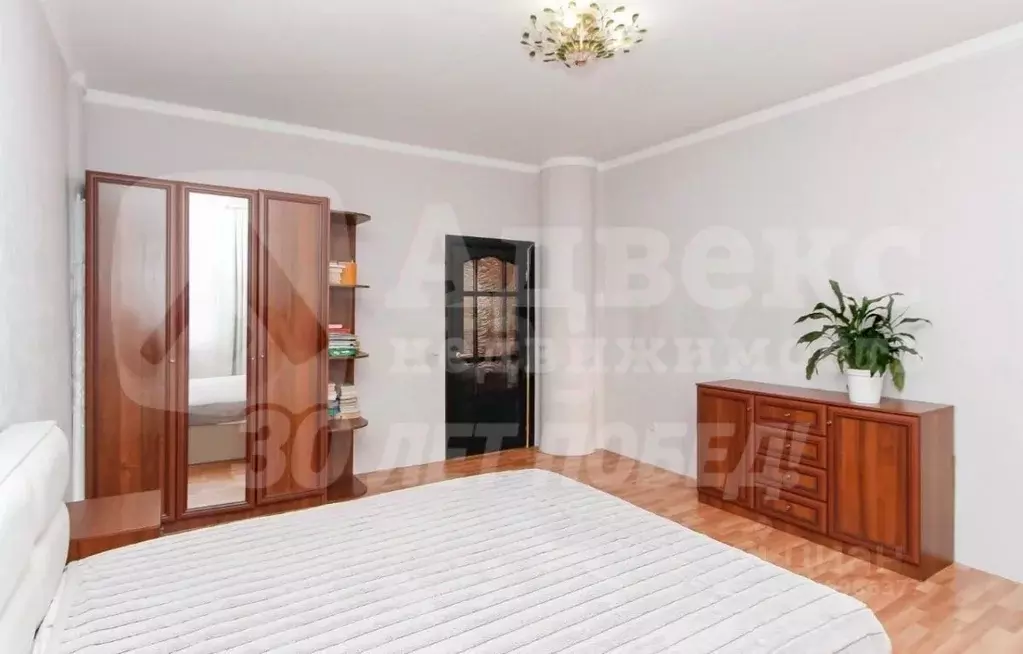 2-к кв. Тюменская область, Тюмень ул. 50 лет ВЛКСМ, 19 (63.3 м) - Фото 1