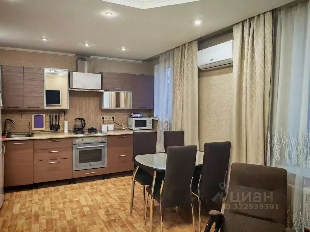 3-к кв. Свердловская область, Екатеринбург ул. Латвийская, 38 (57.6 м) - Фото 1