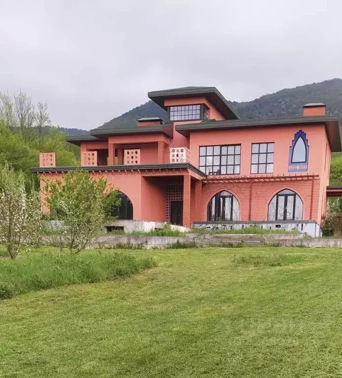 Дом в Севастополь с. Подгорное, ул. Весенняя, 12 (308 м) - Фото 1