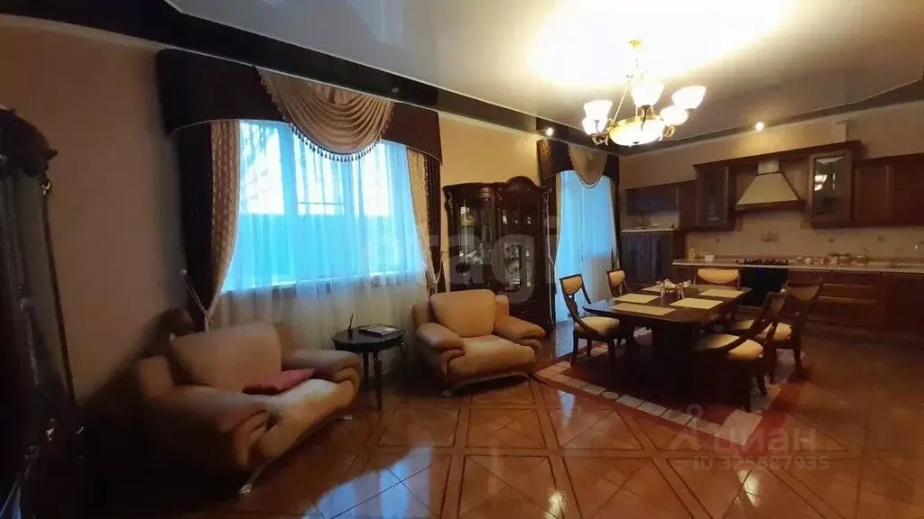 Таунхаус в Орловская область, Орел Выставочная ул., 11/1 (253 м) - Фото 1