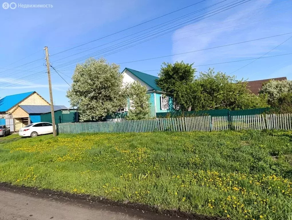 Дом в Тюкалинск, улица Калинина (70 м) - Фото 2