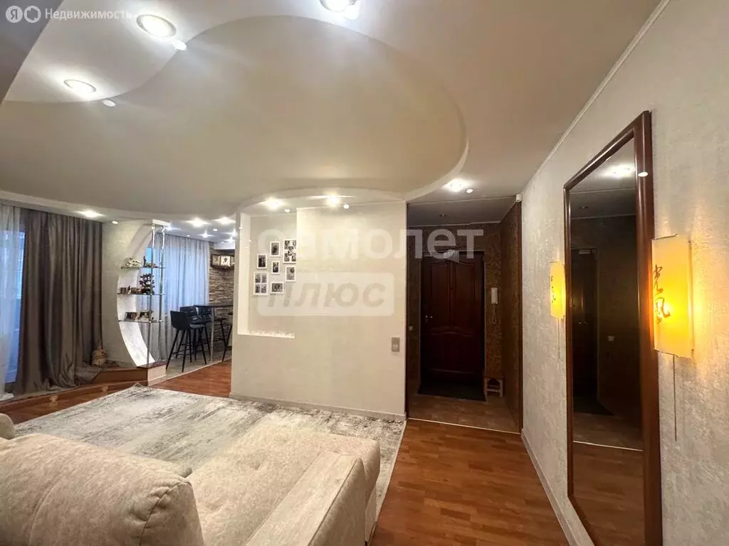 3-комнатная квартира: Волгоград, улица Пельше, 6 (75.4 м) - Фото 1