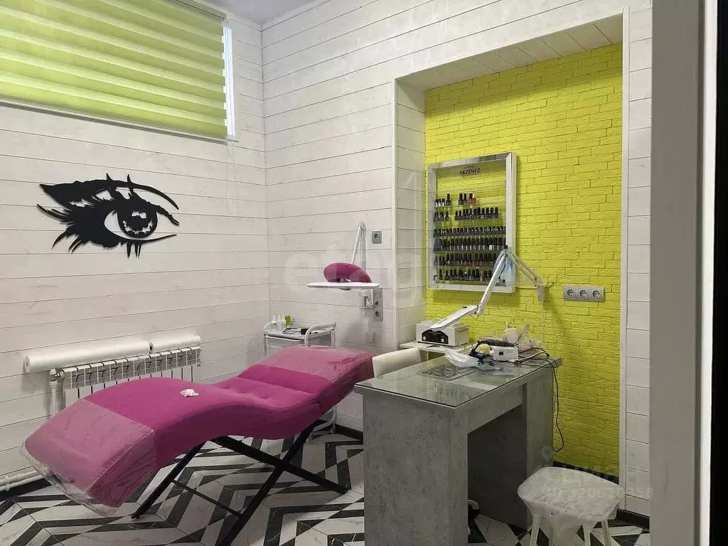 Помещение свободного назначения в Тульская область, Новомосковск ул. ... - Фото 1