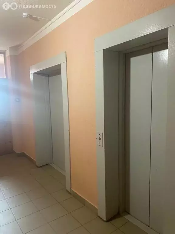 1-комнатная квартира: Оренбург, улица Поляничко, 10 (38 м) - Фото 0