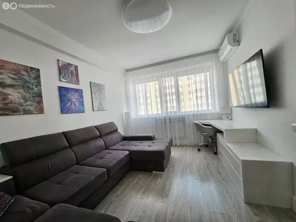 2-комнатная квартира: Евпатория, проспект Победы, 50 (52 м) - Фото 2