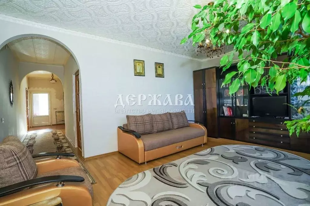 Коттедж в Белгородская область, Старый Оскол Углы мкр,  (227 м) - Фото 1