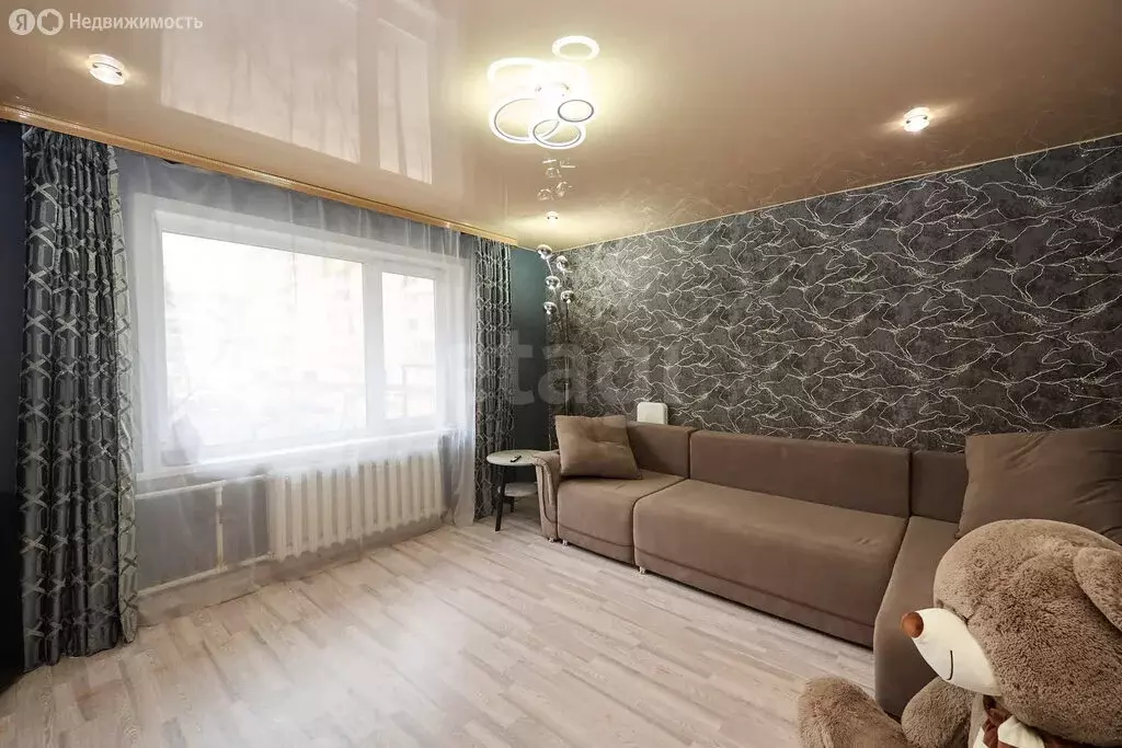 3-комнатная квартира: Кемерово, Октябрьский проспект, 97 (61.6 м) - Фото 1