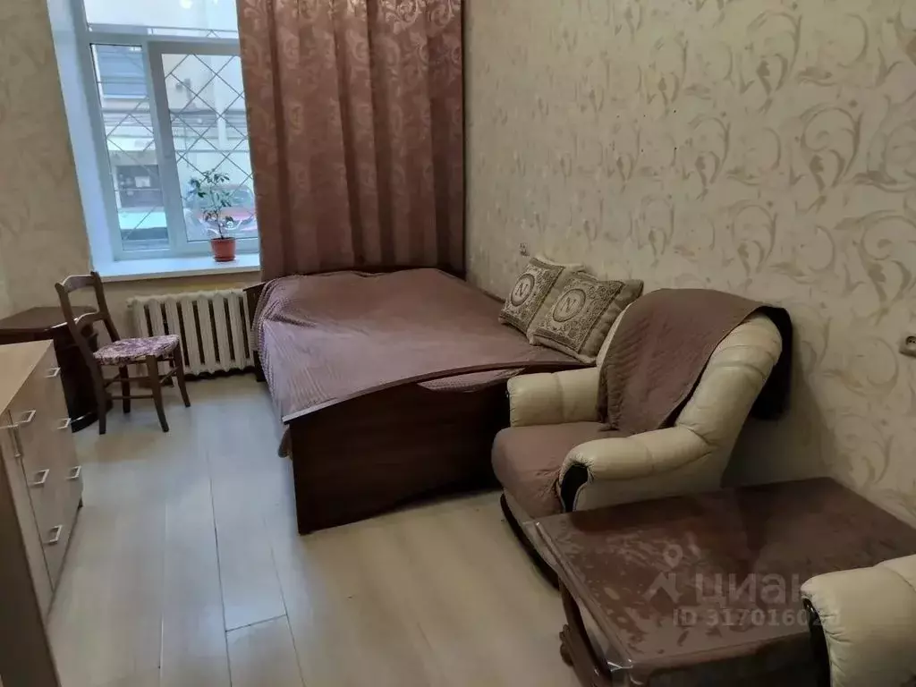 Комната Санкт-Петербург 8-я Васильевского острова линия, 45/34 - Фото 0