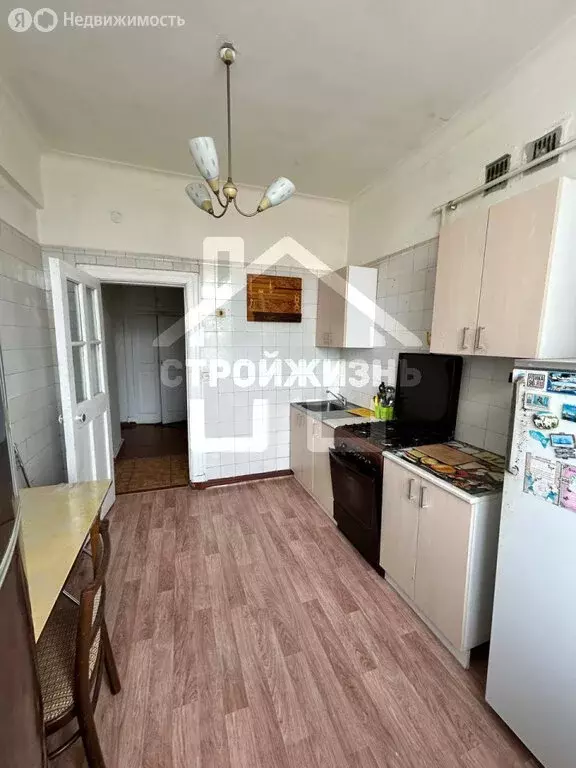 3-комнатная квартира: Екатеринбург, Первомайская улица, 76 (71.6 м) - Фото 1