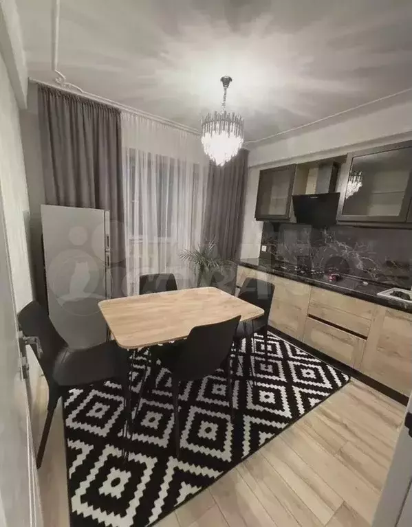 3-к. квартира, 75 м, 4/9 эт. - Фото 1