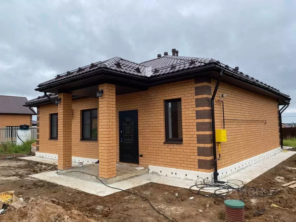 Дом в Калужская область, Совхоз Боровский с/пос, д. Кабицыно ул. ... - Фото 1