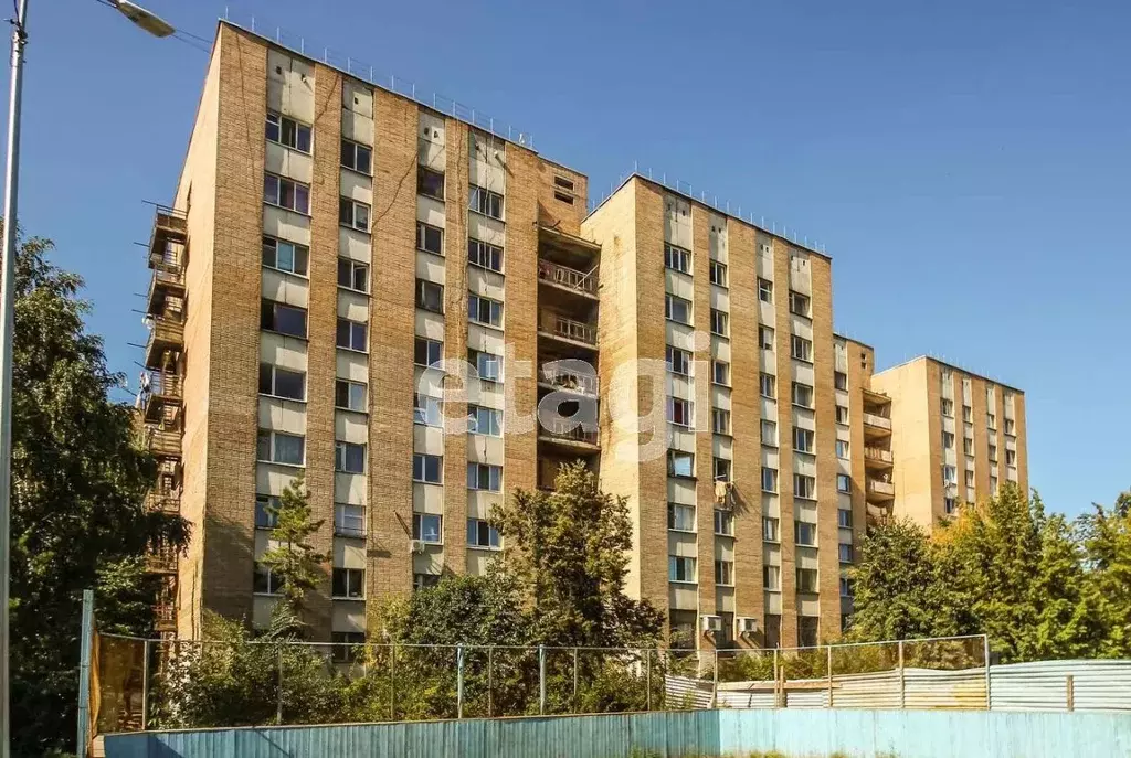 Комната Тюменская область, Тюмень ул. Республики, 218 (18.0 м) - Фото 1