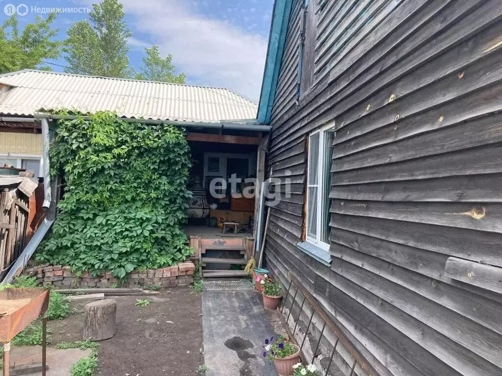 Дом в Абакан, улица Советской Армии (98 м) - Фото 1