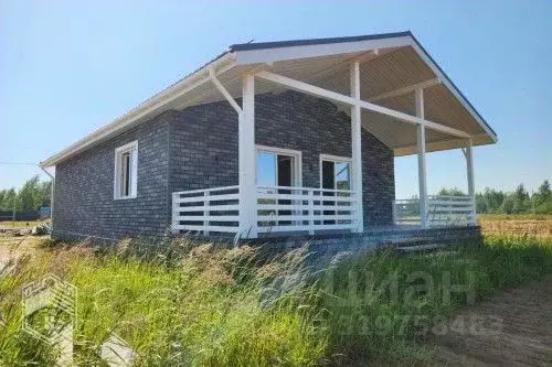 Дом в Новгородская область, Новгородский район, Ракомское с/пос, д. ... - Фото 0