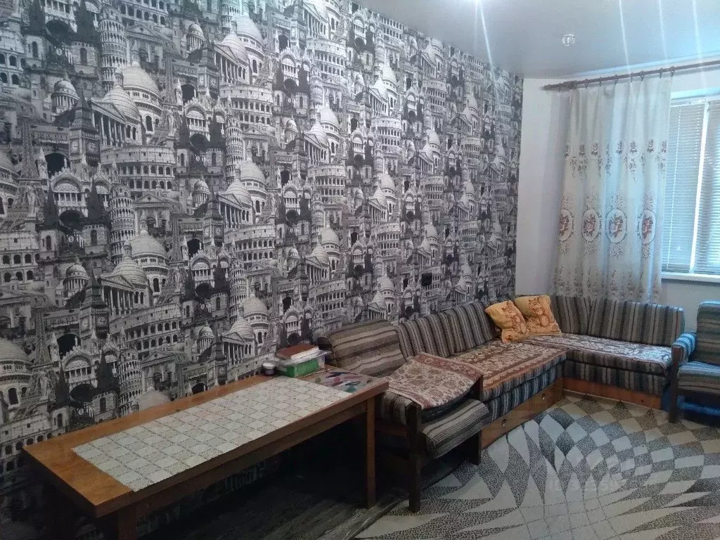 2-к кв. Волгоградская область, Волгоград ул. 8-й Воздушной Армии, 26 ... - Фото 1