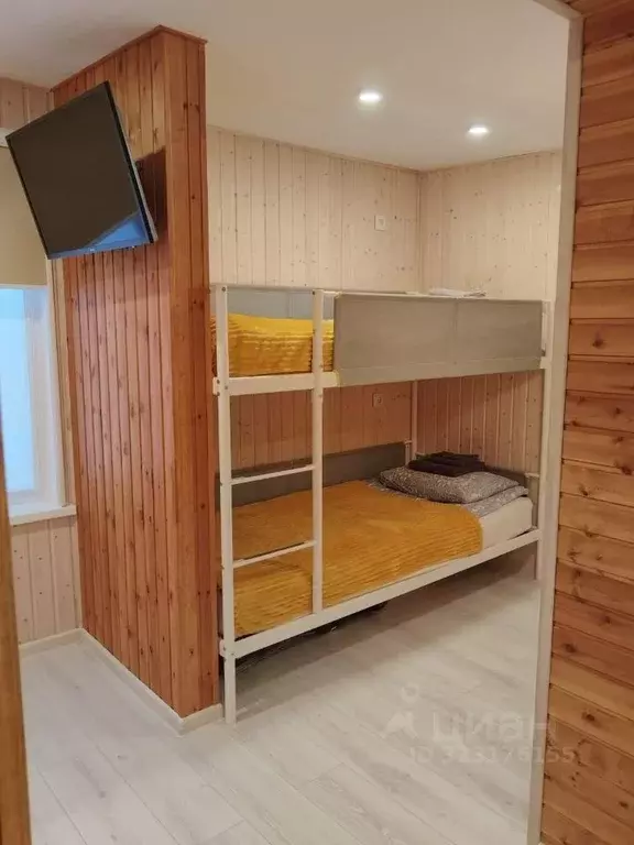 Дом в Мурманская область, Кандалакша ул. Уверова, 7 (20 м) - Фото 1