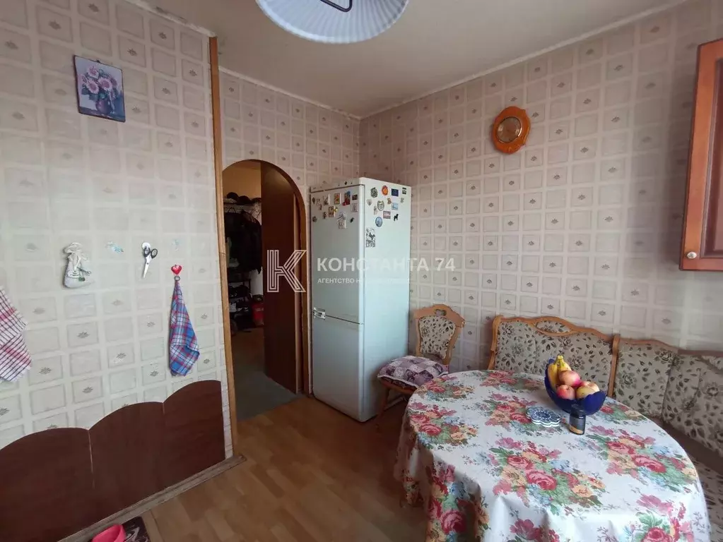 2-к кв. Челябинская область, Челябинск ул. Молодогвардейцев, 65а (56.2 ... - Фото 1