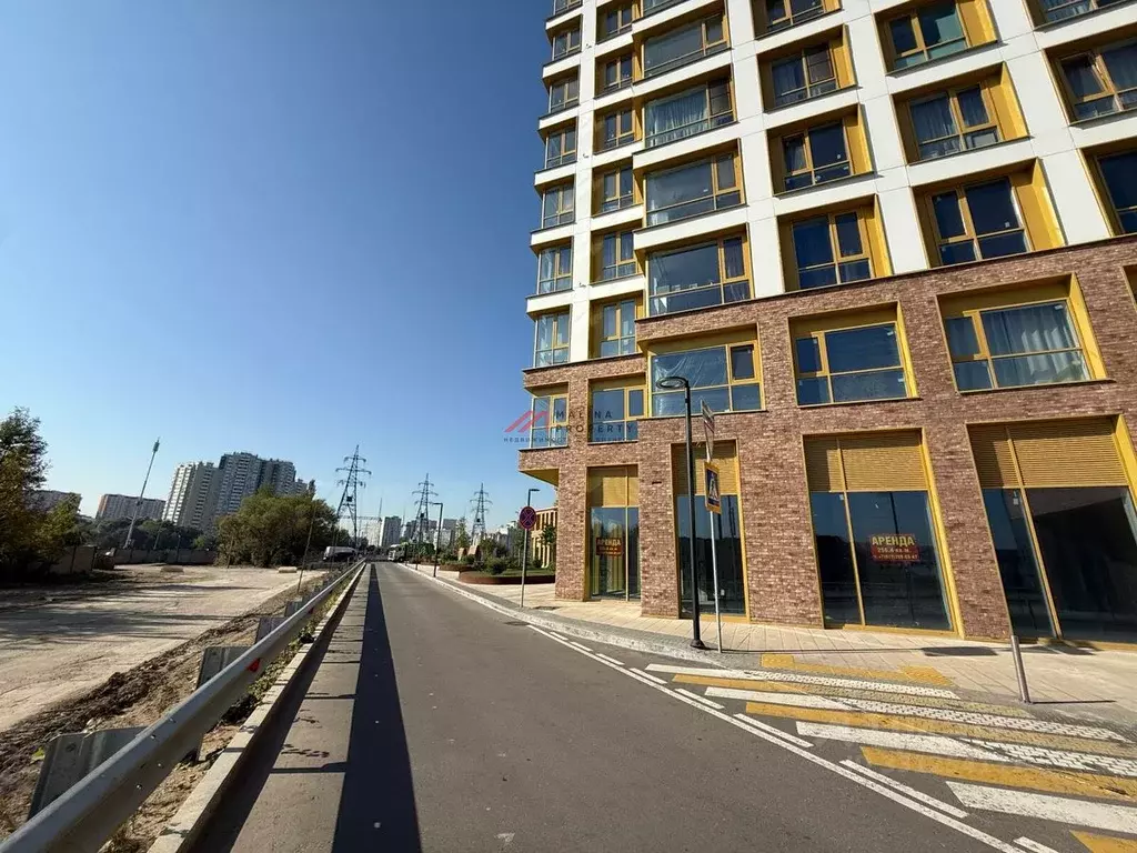 Торговая площадь в Москва ул. Мустая Карима, 12 (93 м) - Фото 2