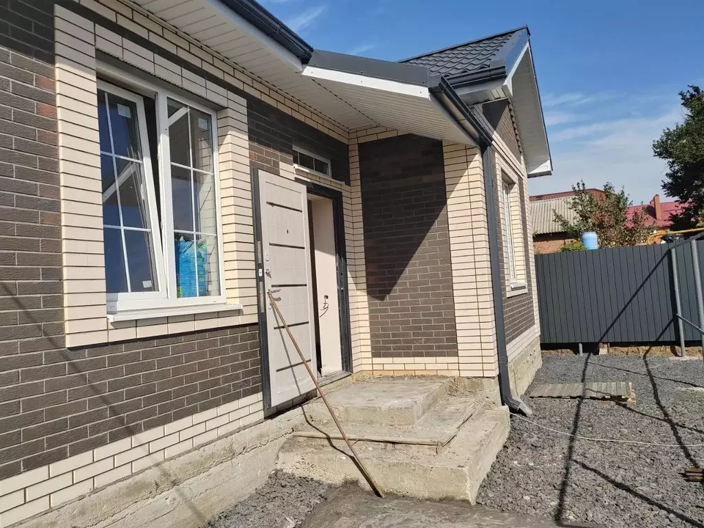 Дом в Ростовская область, Батайск Грузинская ул., 100 (100 м) - Фото 1