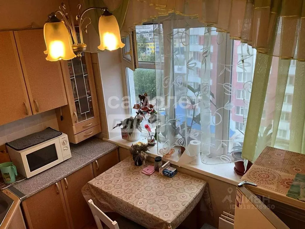 2-к кв. Ханты-Мансийский АО, Сургут ул. Мелик-Карамова, 47/2 (44.0 м) - Фото 0
